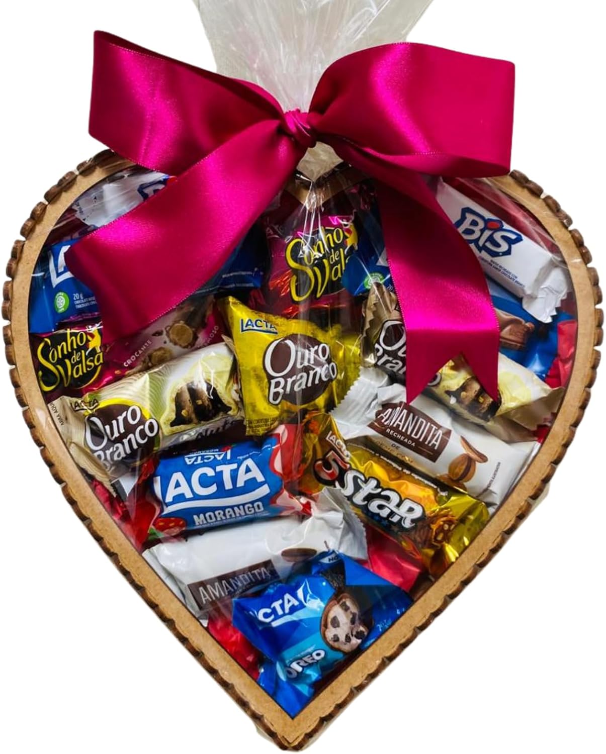 Cesta de Chocolates Lacta Coração com 14 chocolates: presente elegante Cesta de Chocolates Lacta Coração com 14 chocolates: presente elegante e pronto para surpreender no Dia da Mulher e Páscoa.