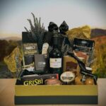 Cesta de Presente Luxo G&O Bosque Secreto com Vinho Barolo: presente gourmet sofisticado para ocasiões especiais.