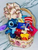 Cesta de chocolate com pelúcia: presente especial para aniversário, surpresa e datas especiais. - Imagem 2