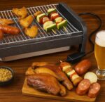 Churrasqueira Elétrica de Mesa 110 V Gourmet Grill Portátil 1600W com Grelha e Bandeja Coletora Preta – Ideal para Churrasco Interno, Prática, Compacta e Fácil de Usar - Imagem 2