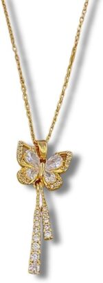 Colar Feminino Metamorfosis Borboleta com Zircônias: elegante, antialérgico e versátil para valorizar sua transformação.