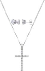 Colar feminino com pingente de cruz em aço inox: resistente, elegante e ideal para compor looks com estilo.