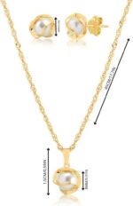 Conjunto colar e brinco com pingente de pérola folheado a ouro 18k: elegância e brilho para compor looks sofisticados.