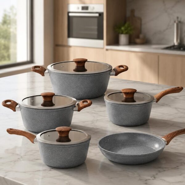 Conjunto de Panelas 5 Peças Antiaderente para Indução: cozinha sem grudar, com tampa de vidro e cabo amadeirado.