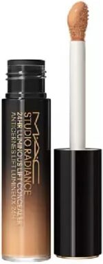 Corretivo Líquido MAC Studio Radiance 24h: cobertura luminosa, hidratação imediata e efeito anti-olheiras.
