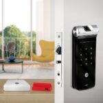 Fechadura Digital Yale YDF 40A DB com Wi-Fi: senha, biometria e APP para mais segurança e praticidade.