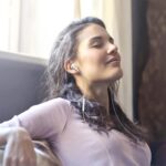 Fones USB-C Premium para iPhone e Galaxy: áudio cristalino, microfone e controle remoto, compatível com USB-C - Imagem 2