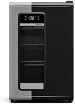 GRB-100 PR Gelopar: cervejeira 95L 110V com porta de vidro, 11 temperaturas e baixo consumo para vender mais.