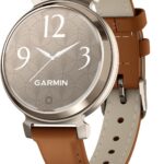 Garmin Lily 2 Classic Dourado com Couro 35mm: monitor cardíaco de pulso com GPS para acompanhar suas atividades com estilo.