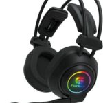 Headset Gamer RGB Vickers Preto Fortrek com som estéreo, RGB Rainbow e microfone com cancelamento de ruído para mais imersão.