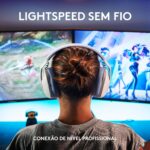 Headset Gamer Sem Fio Logitech G435 LIGHTSPEED, Conexão USB e Bluetooth, Design Leve e Confortável, Microfone Embutido, Bateria de até 18h - Compatível com Dolby Atmos, PC, PS4, PS5, Mobile – Branco - Imagem 2