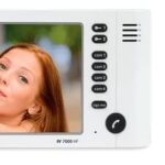 Intelbras Vídeo Porteiro IV 7010 HF Branco: segurança com chamada remota, 4 vídeos e abertura de 2 fechaduras.