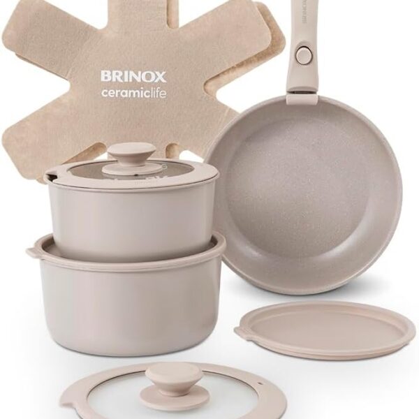 Jogo de Panelas Brinox Ceramic Life Fit 10 Peças Areia: antiaderente, cabo removível e empilhável, ocupa menos espaço e vai ao forno.