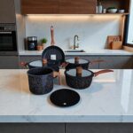 Jogo de Panelas Greek Stone 6 Peças: revestimento cerâmico antiaderente, fácil de limpar e ideal para cozinhar com praticidade e estilo.