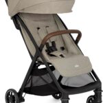 Joie Carrinho de bebê Pact Pro, carvalho: dobra supercompacta, passeio suave em qualquer terreno e conforto para seu bebê.