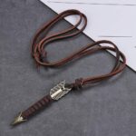 Kit 2 Cordão Colar Masculino de Couro Legítimo com Argolas e Flecha, estilo e durabilidade para compor seu visual.