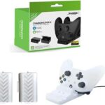Kit Base Carregador Dock Duplo para Controle Joystick Xbox One Series S/X + 2 Baterias 800mAh Branco