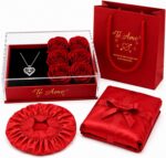 Kit Presente Dia dos Namorados com Caixa Acrílico, rosas, colar, touca de cetim e sacola Te Amo: presente romântico e completo.