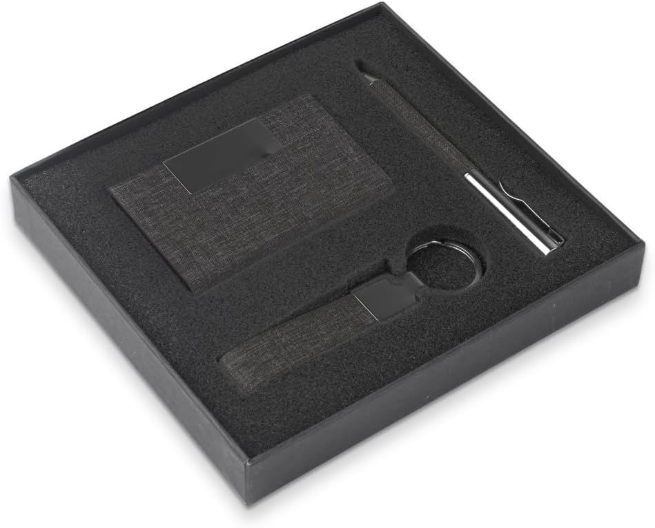 Kit Presente Executivo Sustentável de Natal com chaveiro, caneta e Kit Presente Executivo Sustentável de Natal com chaveiro, caneta e porta cartão em RPET, ideal para presente corporativo premium.
