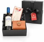 Kit Presente com Vinho, Acessórios e Chocolate: presente completo, elegante e pronto para encantar em qualquer ocasião.