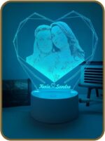 Luminária 3D Led 16 Cores Personalizada: presente criativo com base touch e foto gravada a laser. - Imagem 2
