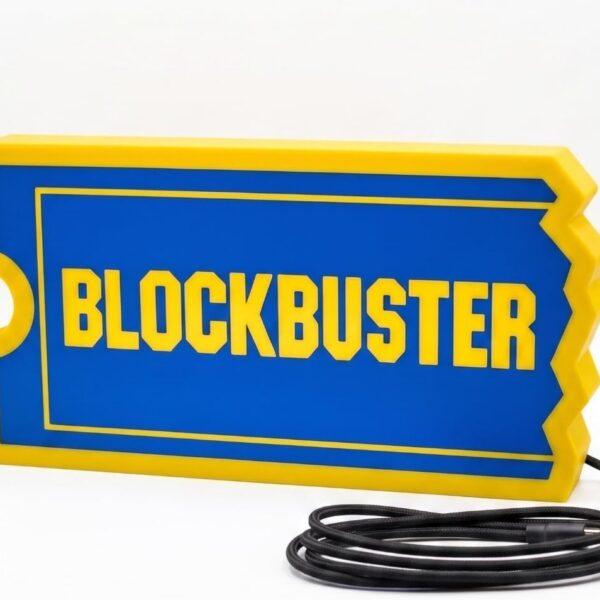 Luminária Blockbuster Retrô LED NCHc: decoração gamer nostálgica, LED eficiente e presente geek exclusivo.