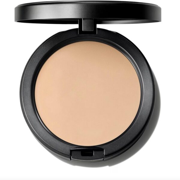 MAC Cosmetics Studio Fix Powder Plus Foundation NC15 com cobertura versátil, acabamento fosco natural e efeito 2 em 1 por até 12h.