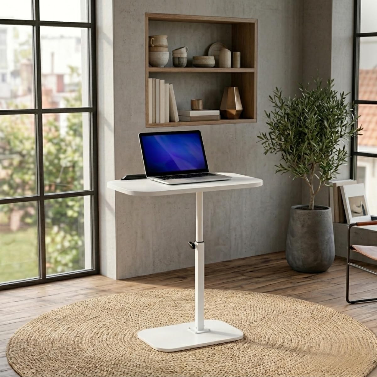 Mesa Portátil Ajustável Pluggei Select: altura regulável e tampo inclinável Mesa Portátil Ajustável Pluggei Select: altura regulável e tampo inclinável para home office, estudo e sofá.