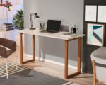 Mesa de estudo 76 cm com pés de madeira e tampo off white: prática, resistente e ideal para casa ou escritório.
