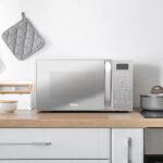 Micro-ondas Philco 20L Espelhado PMO23E: 1100W, Menu FIT e Limpa Fácil para mais praticidade no dia a dia. - Imagem 2