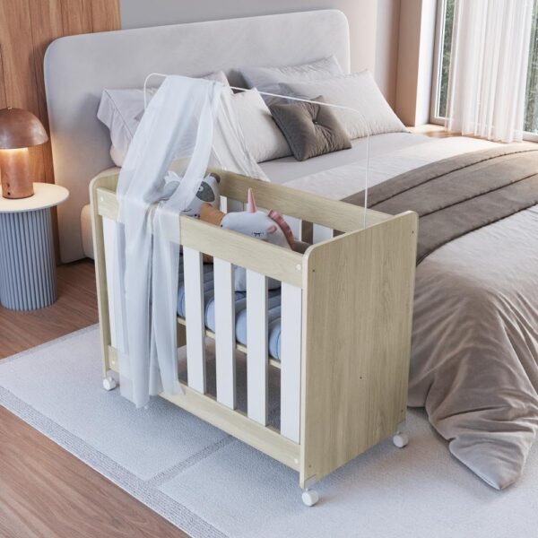 Mini Berço Infantil Moisés Multifuncional 4 em 1 com Rodas: praticidade, segurança e conforto para o quarto do bebê.