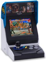 Neo Geo Mini Arcade com tela 4.3" e joystick, reviva os clássicos com experiência arcade autêntica e portátil.