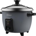 Oster PAN306 220v: panela elétrica de arroz prática, compacta e ideal para cozinhar no vapor com facilidade.