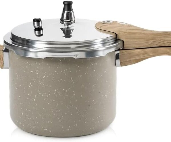 Panela de Pressão Oster Bravada 4,5L com revestimento cerâmico, fundo triplo e compatível com indução.