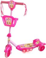 Patinete DM Toys DMR5027 com cesta, luz e som, ideal para diversão segura das crianças.