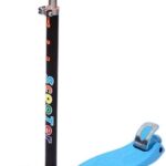 Patinete Infantil 4 Rodas com LEDs, dobrável e ajustável, ideal para equilíbrio, diversão e segurança até 60kg.