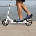Patinete dobrável portátil 2 rodas, leve e resistente, ideal para crianças e adultos, suporta até 100 kg. - Imagem 2