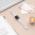 Pulseira de silicone macia compatível com Apple Watch, confortável, resistente ao suor e ideal para uso diário e esportivo. - Imagem 2