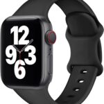 Pulseira esportiva Apple Watch em silicone macio, à prova d’água e confortável para uso diário.