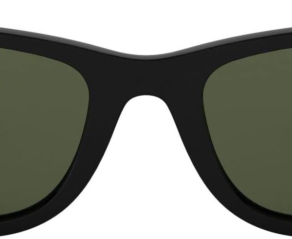 Ray-Ban RB4340 Wayfarer Ease: estilo clássico e conforto para elevar seu visual com autenticidade.