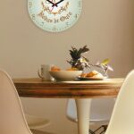 Relógio de paredes sofisticado presente bodas de ouro: elegância dourada, silêncio contínuo e design moderno para decorar com charme.