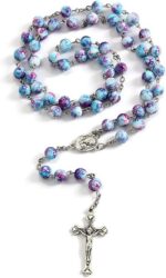 Rosário católico feminino feito à mão, pérola roxa azul, ideal para primeira comunhão e presentes cristãos.