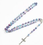 Rosário católico feminino feito à mão, pérola roxa azul, ideal para primeira comunhão e presentes cristãos. - Imagem 2