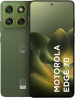 Smartphone Motorola Edge 70 5G ultrafino com 3 câmeras de 50MP, bateria duradoura e tela Extreme AMOLED 120Hz.