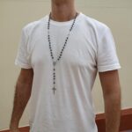 Terço Colar Nossa Senhora Aparecida Hematita 6mm: fé, proteção e elegância para oração diária e presente devocional. - Imagem 2