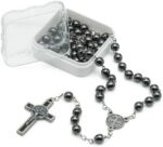 Terço Hematita 6mm Inox São Bento: fé, proteção e elegância em um acessório resistente para sua devoção.