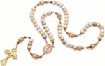 Terço Nossa Senhora de Fátima Madeira 8mm Católico com Crucifixo Dourado para oração e devoção diária