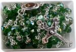 Terço católico LION OF JUDAH MARKET com contas de cristal verde e terra sagrada para fé e devoção diária - Imagem 2