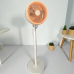 Ventilador de Coluna com 5 Hélices – Base Super Resistente, Oscilação 180° e Vento Forte – Silencioso, 3 Velocidades BEGE,110V)